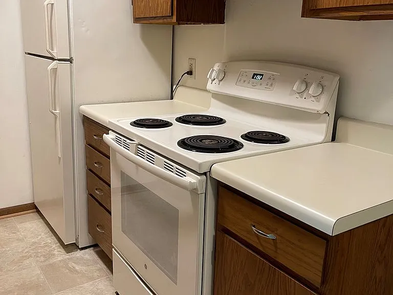 Pineview — Photo 64