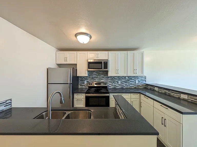 2607 Ellsworth Street — Photo 8