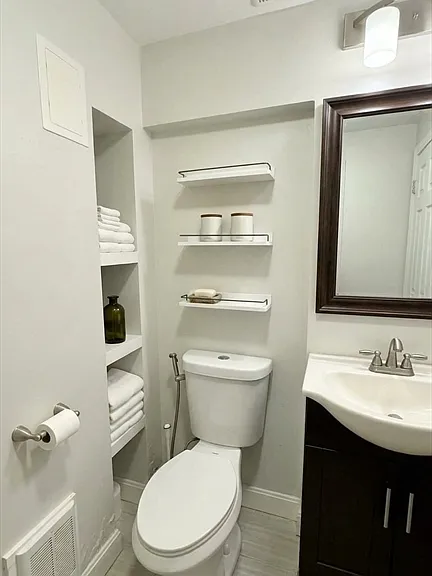563 Washington St #35 — Photo 7