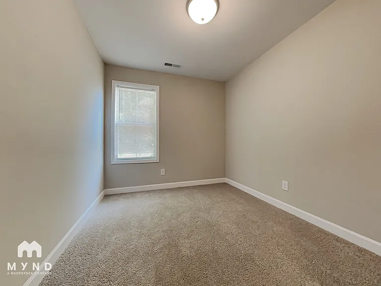 157 McKinnon Ave NE — Photo 7