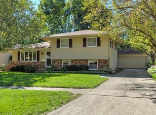 913 SE 4th St, Ankeny, IA 50021