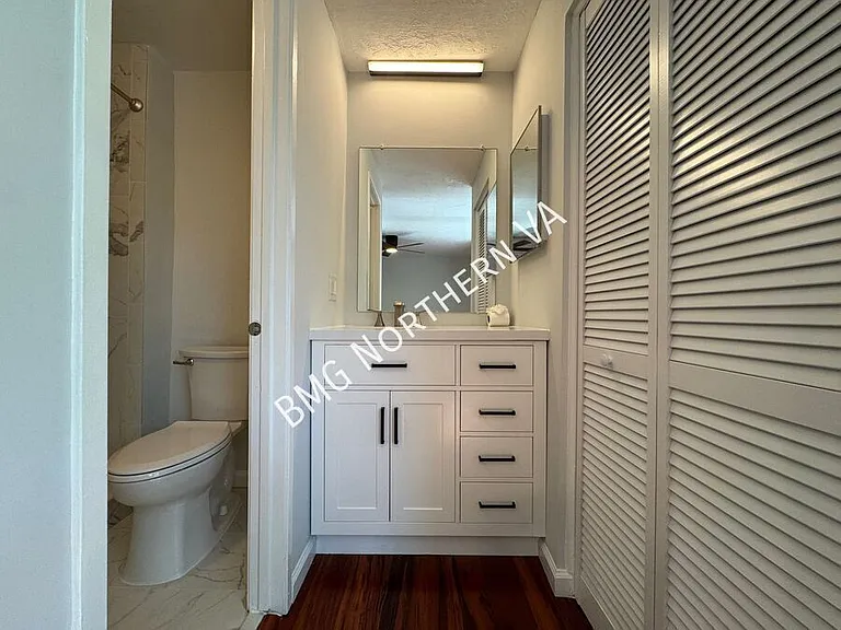 379 W Broad St — Photo 16
