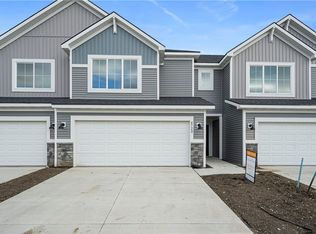4723 171st St, Urbandale, IA 50323