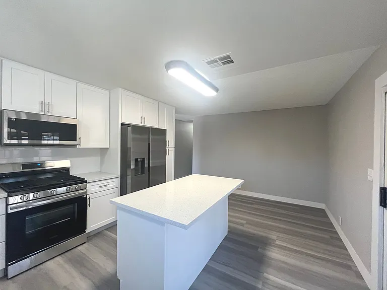 3801 Valley Forge Ave — Photo 10