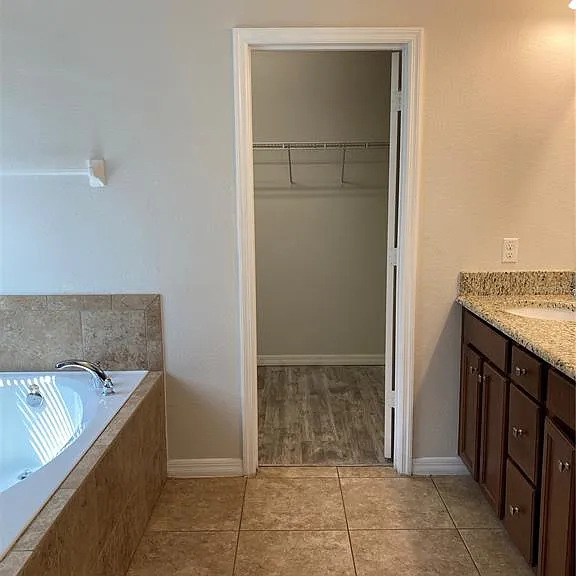 2728 Monticello Way — Photo 18