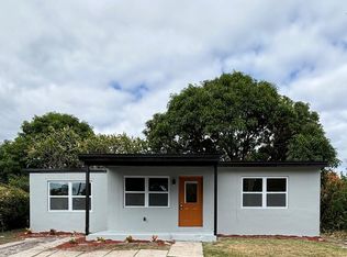 571 Oleander Rd, Lake Worth, FL 33462