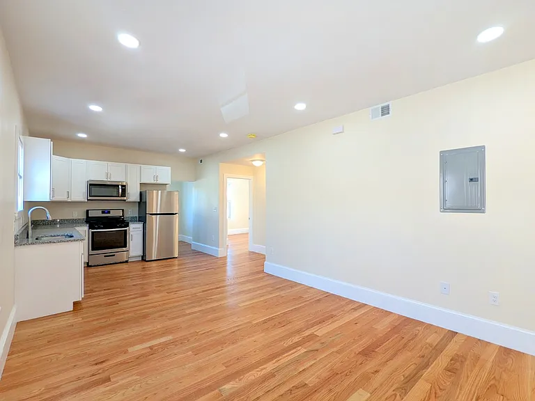 71 Merriam St #3 — Photo 5