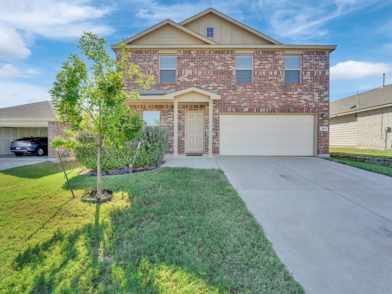4 bed, 2.5 bath, 1916 sqft, $2,200 — Photo 3