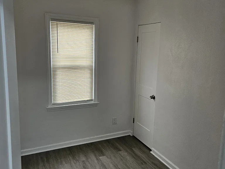 2045 Connecticut St — Photo 9