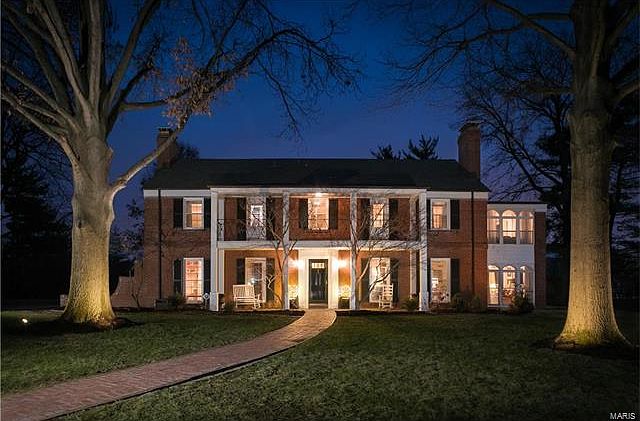 1st image of 5 Wendover Dr
