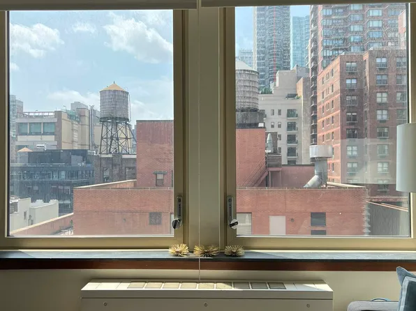 305 East 63rd Street image 4 of 17