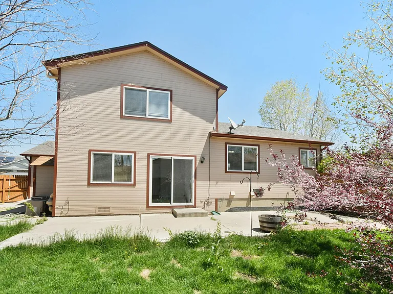1194 Eagle Dr — Photo 29