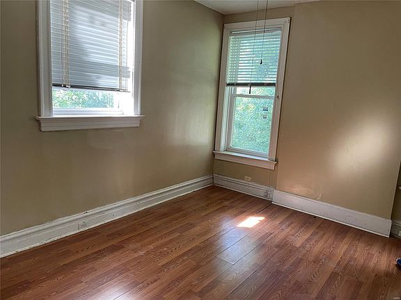 5th image of 4823 Hammett Pl