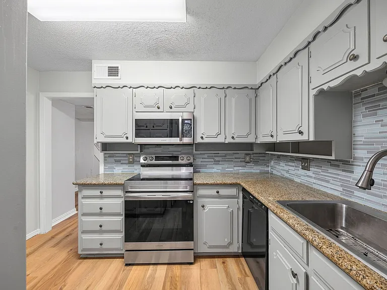 2019 Fleur De Lis Ct — Photo 13