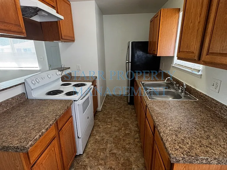 4479 La Cresta Way #4 — Photo 4
