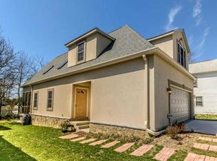8520 Highland Ln, Alexandria, VA 22309