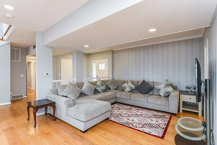 919 Bryant Ave — Photo 17