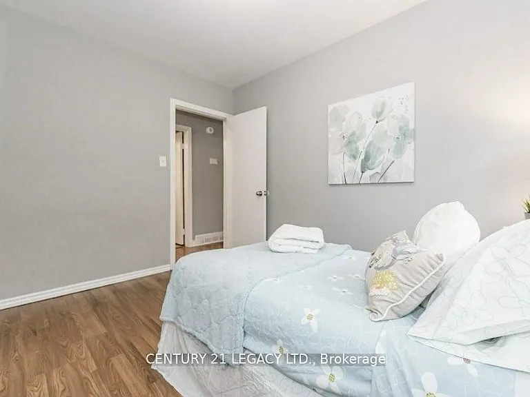 224 River Rd E — Photo 17