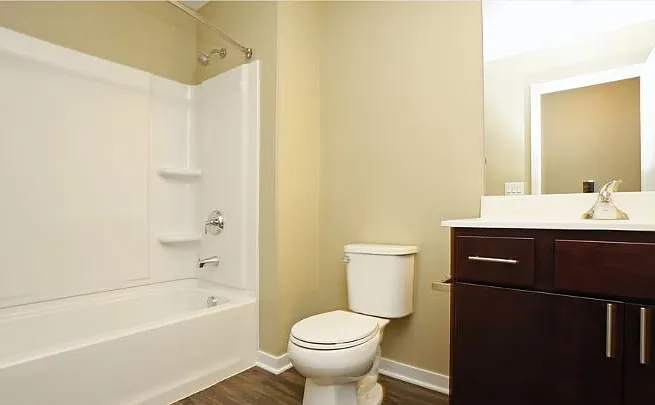 Greenway Square Townhomes — Photo 9