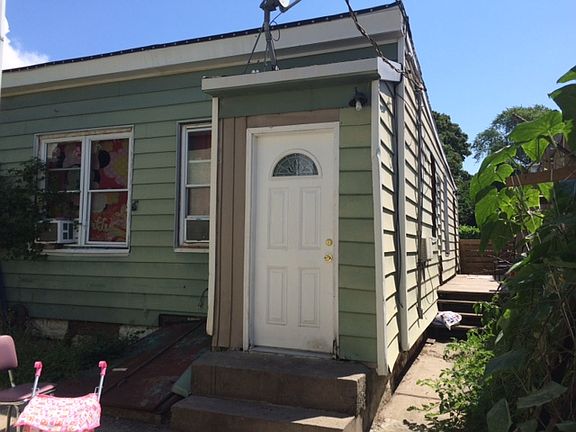 3rd image of 294 Saint Marys Ave