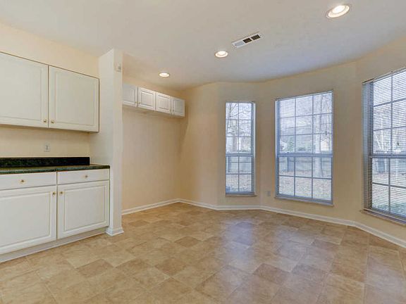 5th image of 1253 Edenbridge Way