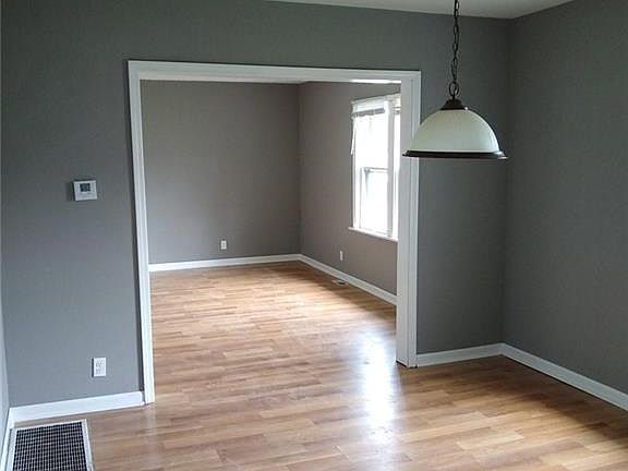 4th image of 419 Venice Dr