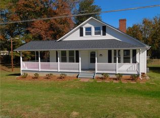 4242 Robertson Dr, Winston Salem, NC 27101