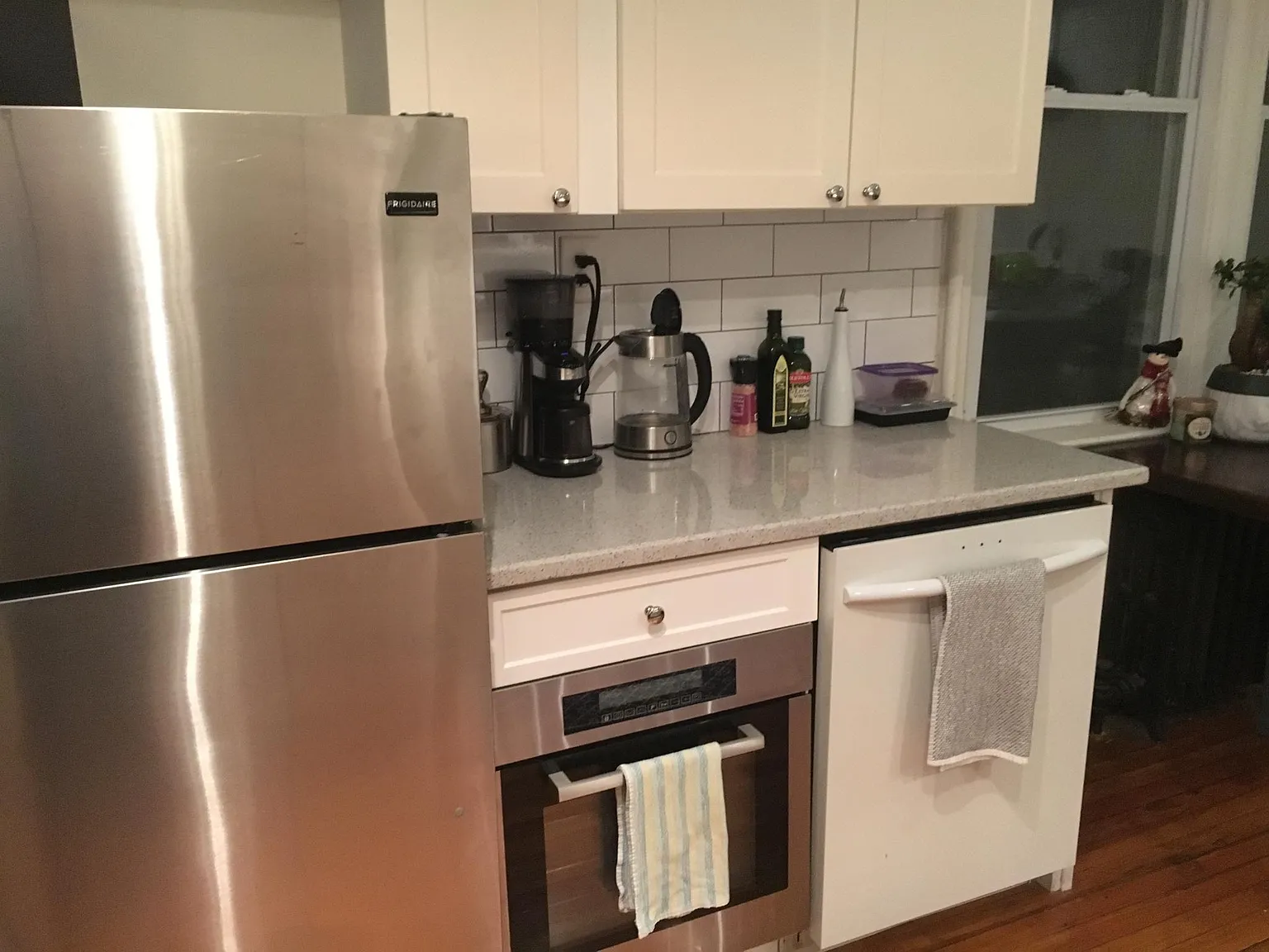 5 bed, 2.5 bath, 2950 sqft, $4,950 — Photo 4