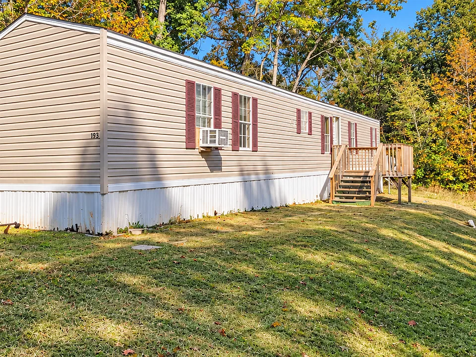193 Clover Leaf Dr