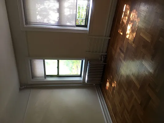 Rented by Hugawall Realty | media 30