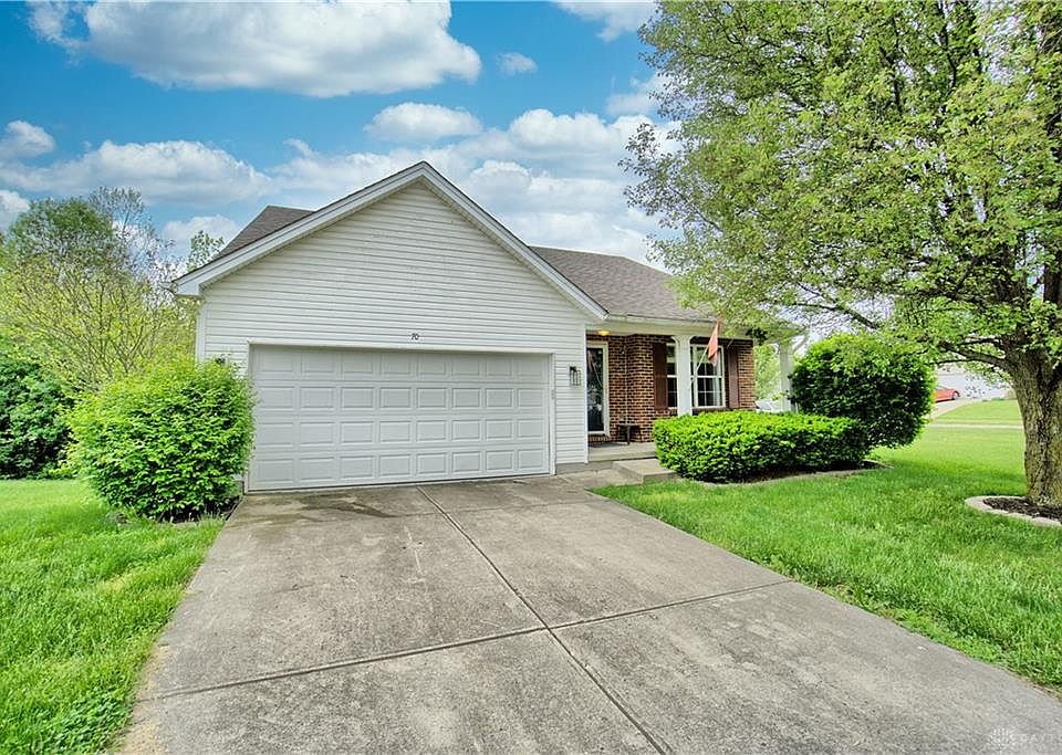 1st image of 70 Clearbrook Dr