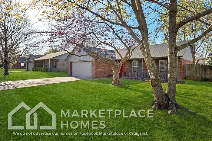 4309 W Chaparral Ln — Photo 2