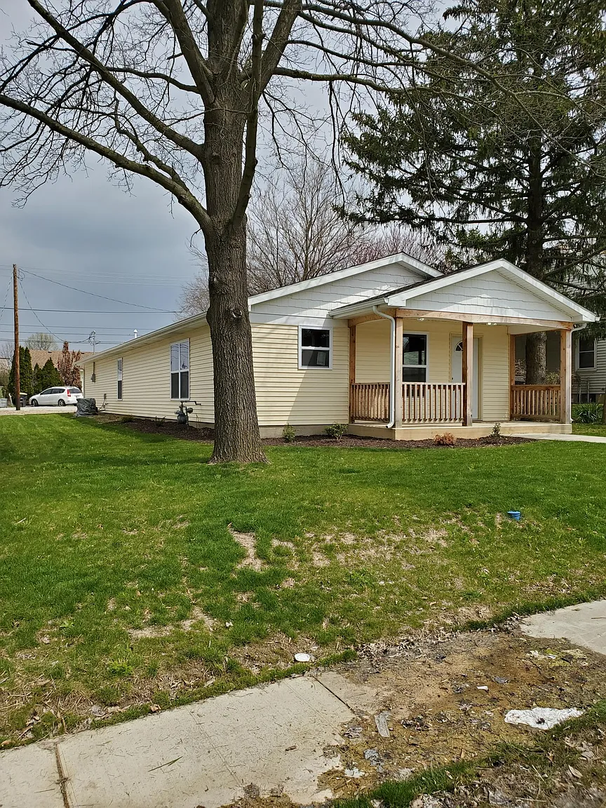 1602 Rosemont Dr photo 1