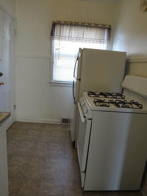 2nd image of 1513 Williston Ave