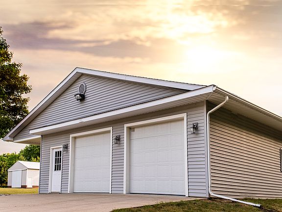 Detached Garage/Shop 32x40