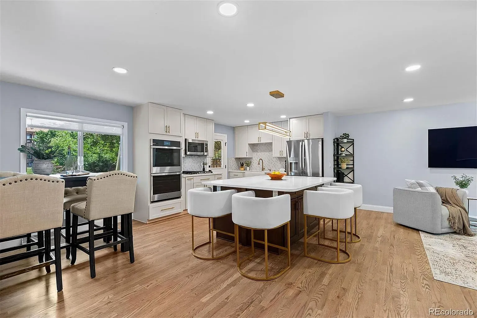 4 bed, 1918 sqft, $3,500 — Photo 3