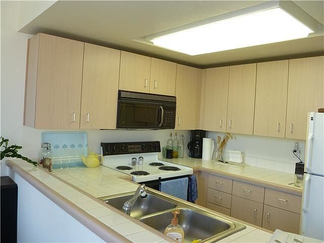 2nd image of 1260 Cleveland Ave #310