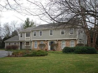 14405 Ridgemoor Dr, Elm Grove, WI 53122