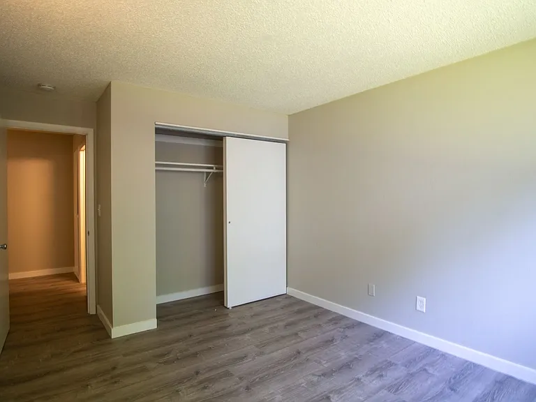 4151 SE 37th Ave #1 — Photo 15