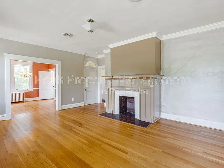 1404 Wilmington Ave W #B — Photo 9