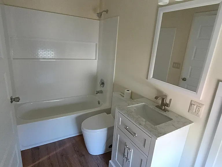 1107 Griswold St #3 — Photo 10