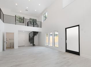 1573 1/2 N Hill Ave, Pasadena, CA 91104