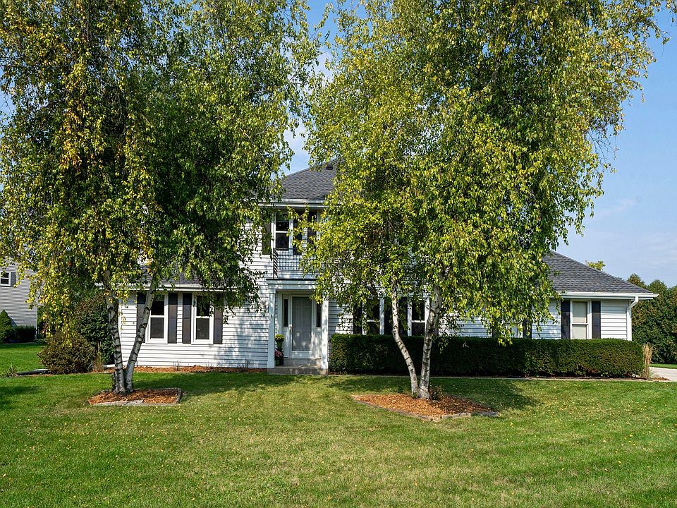 1st image of W236N7143 Meadow Ln
