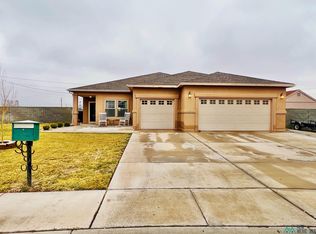 1404 Adams Dr, Artesia, NM 88210