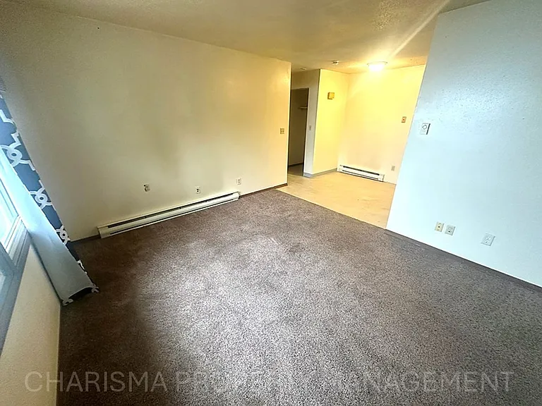 Garretson Apartments III A — Photo 12