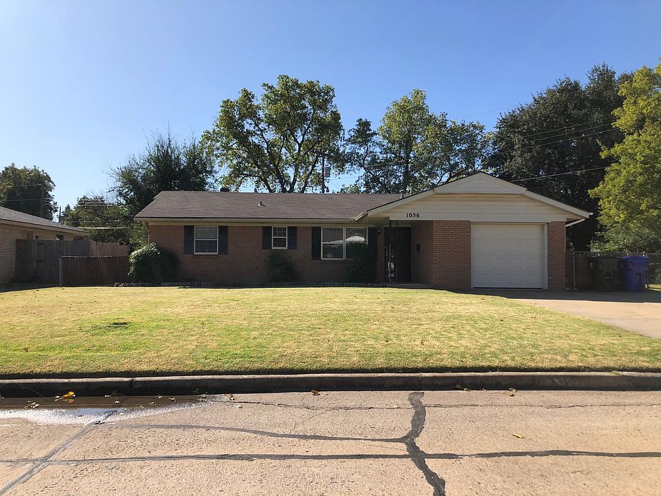 1st image of 1056 Carlisle Cir