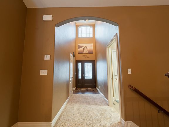 3rd image of 4112 Covenant Dr