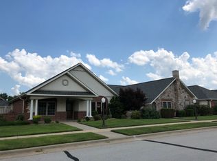 1441 Dove Dr, Carthage, MO 64836
