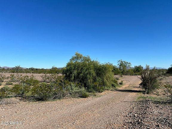 4th image of 400th Ave Bethany Home Road #-
