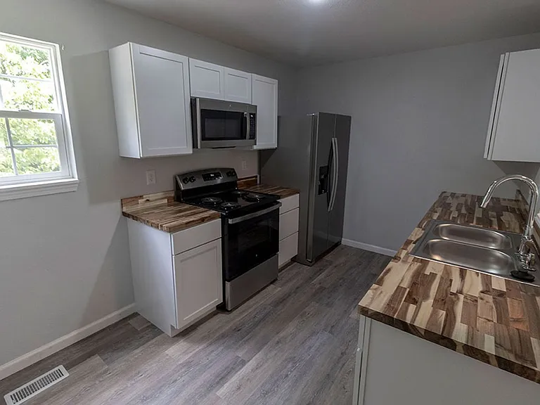 5318 Godas Cir — Photo 6